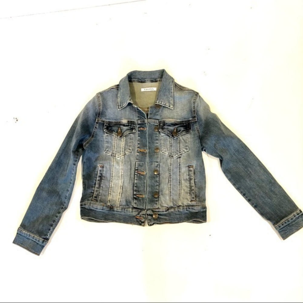 VIGOSS denim jacket size XS NWOT